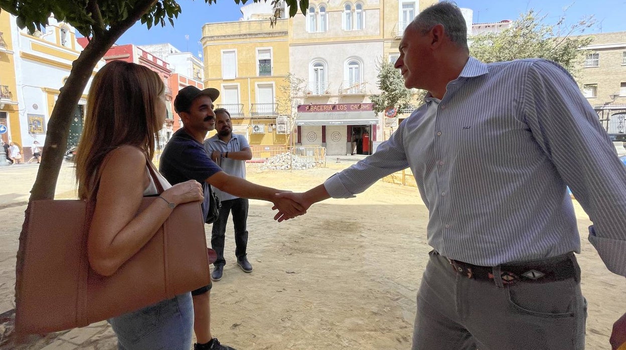 José Luis Sanz denuncia el «retraso» y la «falta de previsión» de las obras de la Plaza de Montesión