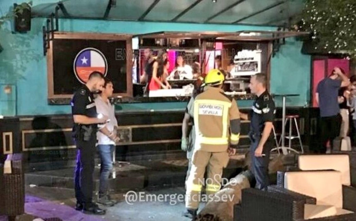 Intervención policial tras la caída del árbol en 2018