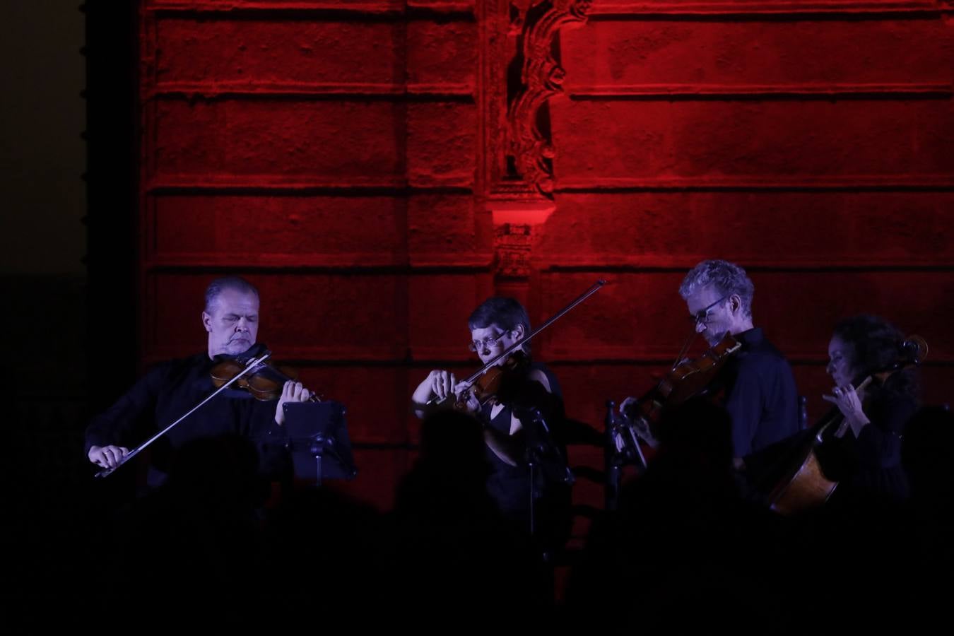 El Rey Felipe VI preside los actos de clausura del V Centenario de la I Vuelta al Mundo en el Real Alcázar de Sevilla