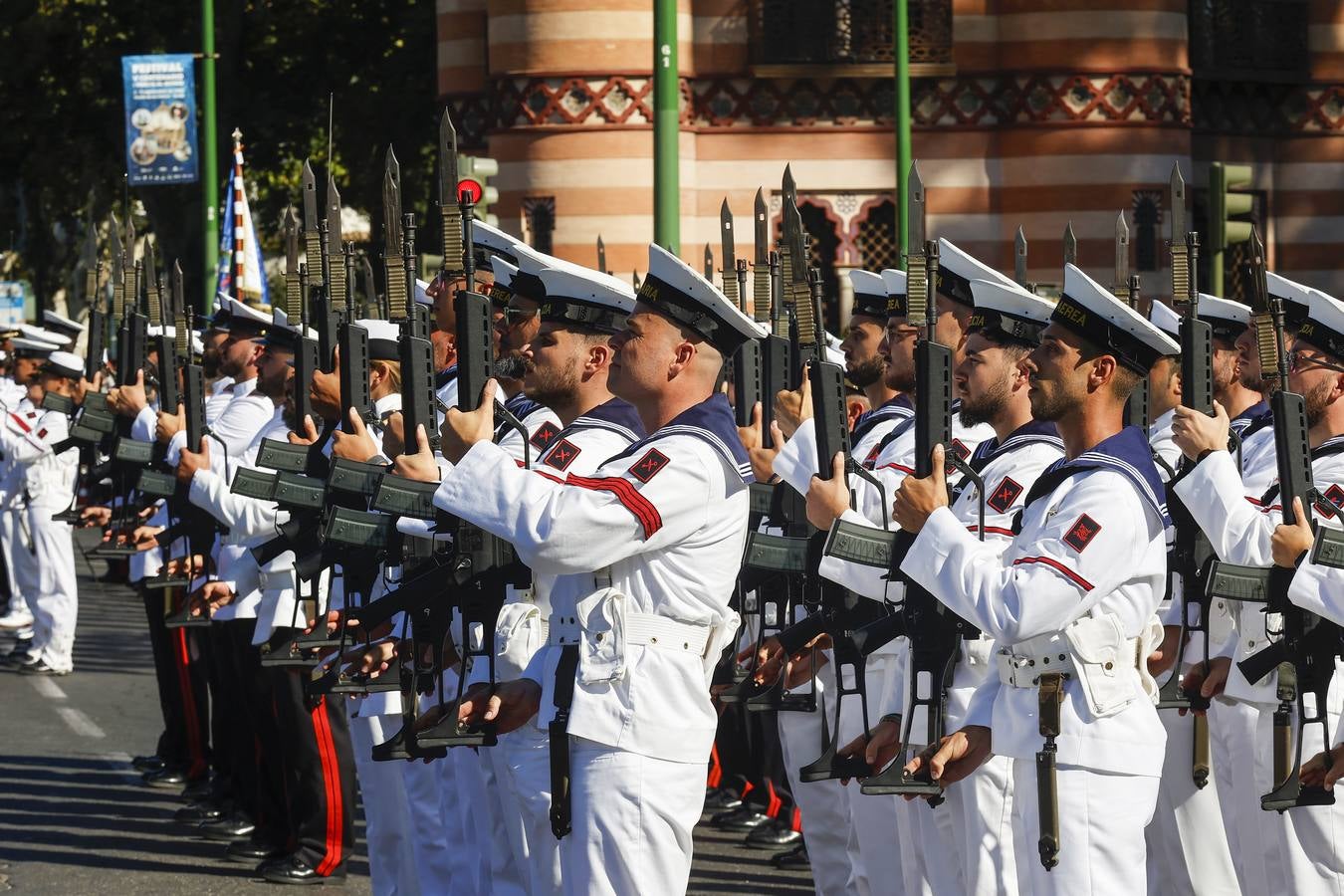 Homenaje a Elcano en la glorieta de los Marineros Voluntarios