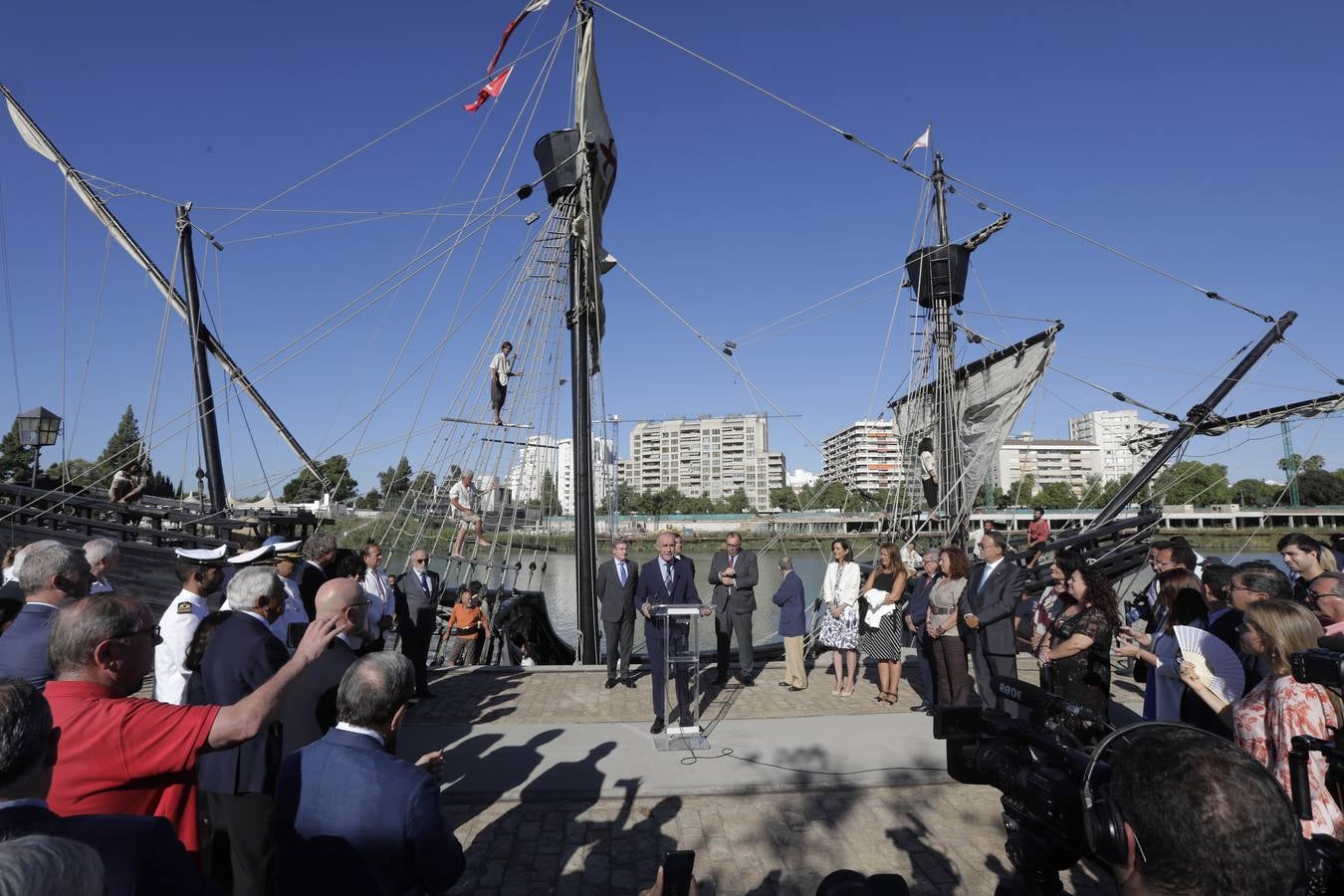 La nao Victoria vuelve a Sevilla cinco siglos después