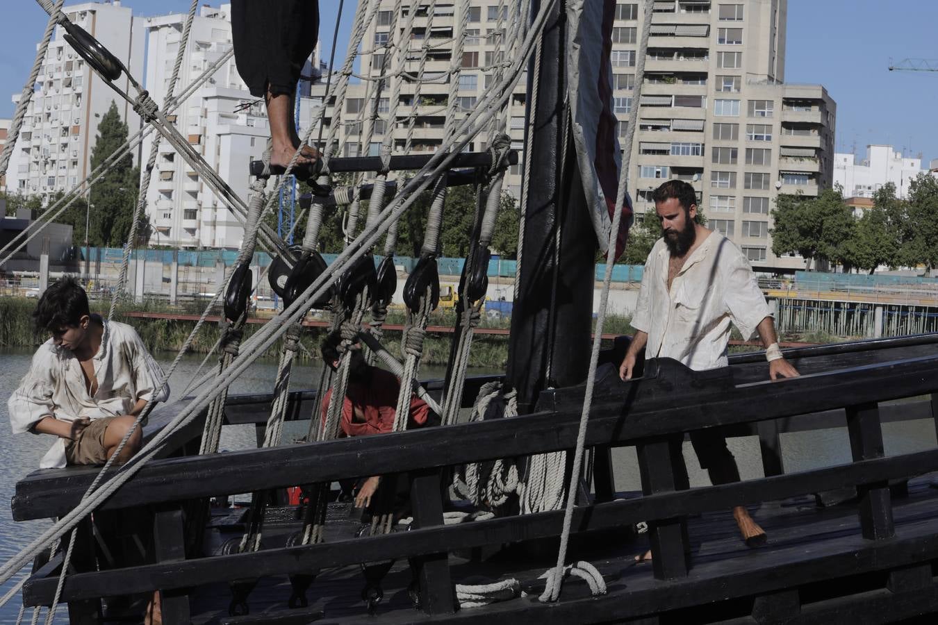 La nao Victoria vuelve a Sevilla cinco siglos después