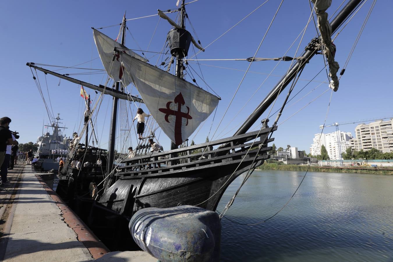 La nao Victoria vuelve a Sevilla cinco siglos después