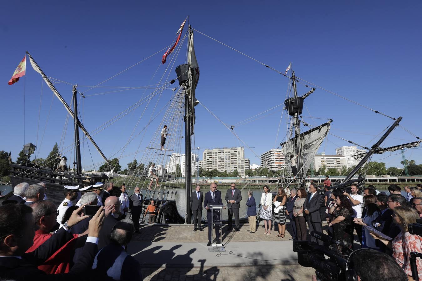 La nao Victoria vuelve a Sevilla cinco siglos después