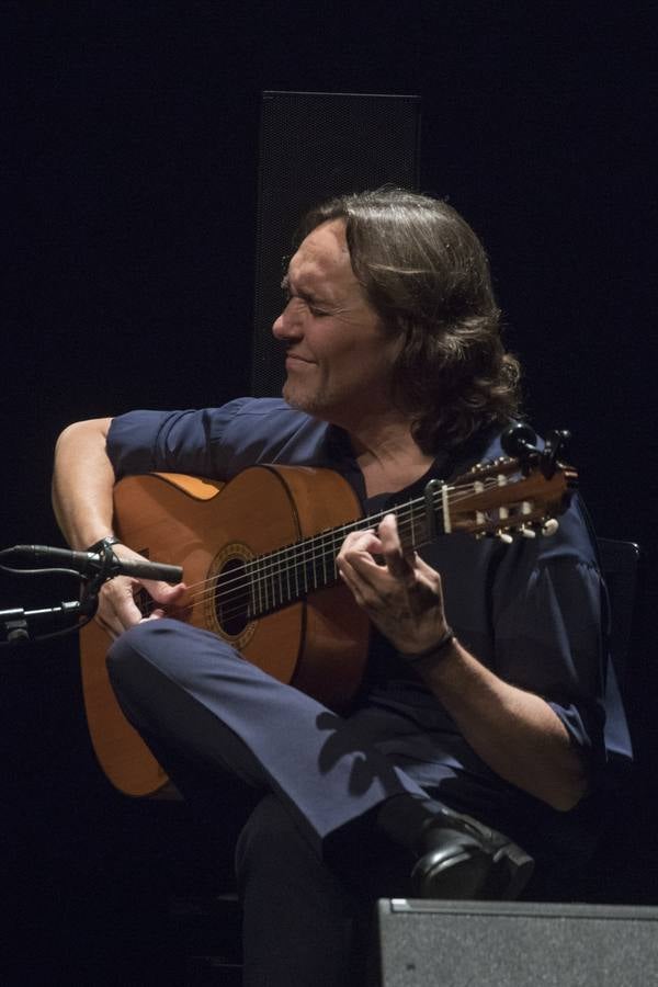 Vicente Amigo, durante su actuación en el Teatro de la Maestranza de Sevilla
