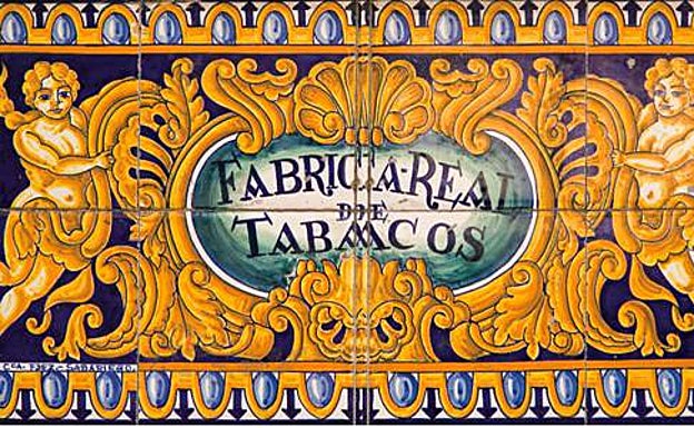 Azulejo de la Real Fábrica de Tabacos de Sevilla