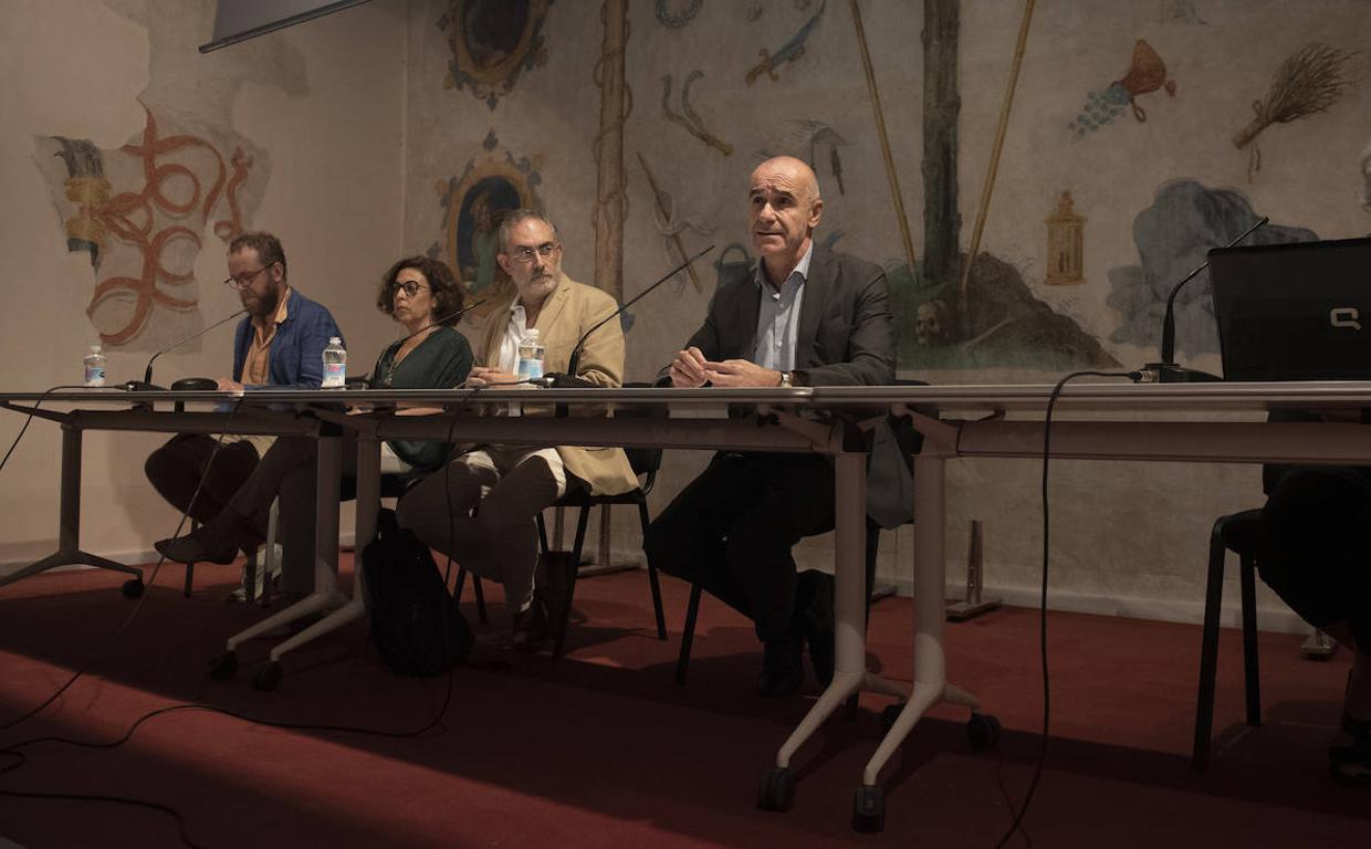 Steven Roberts, Auxiliadora Suárez, Antonio Rivero Taravillo y Antonio Muñoz este martes en Santa Clara