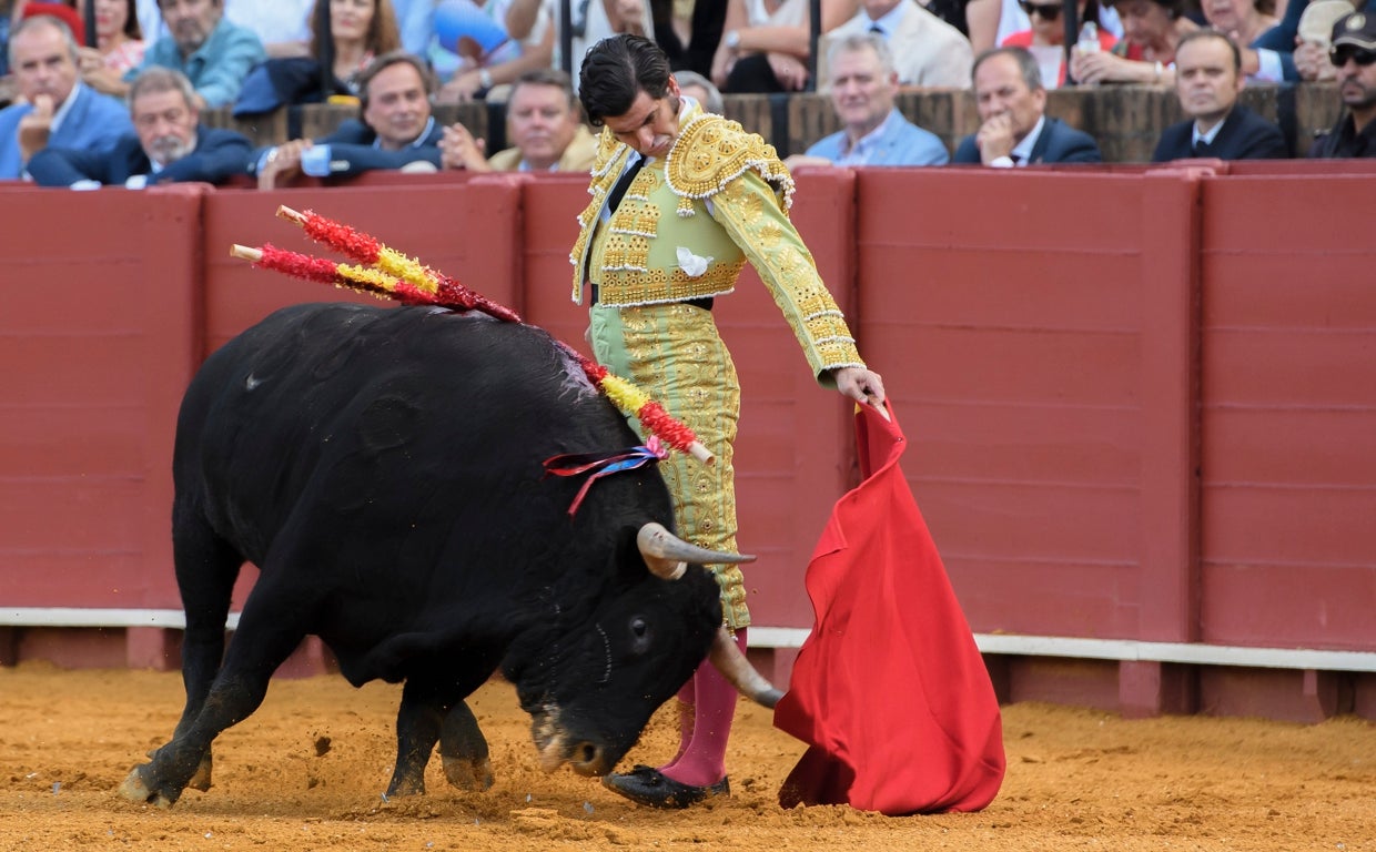 Morante de la Puebla, en un extraordinario cambio de mano