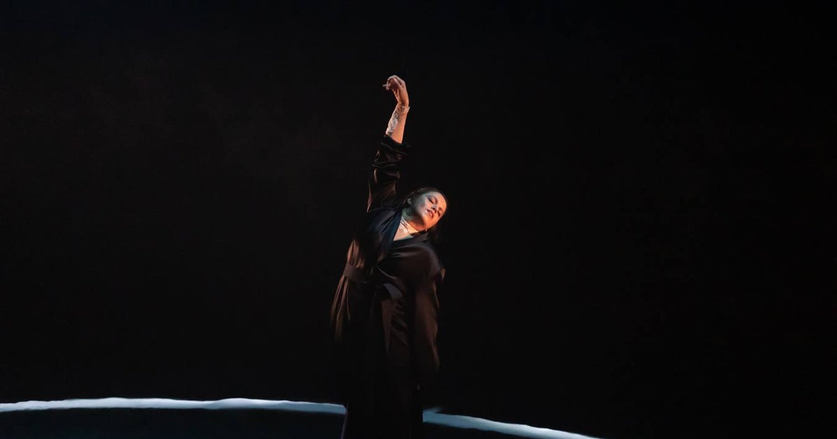 María Moreno en uno de los momentos de su espectáculo en la Bienal de Flamenco de Sevilla