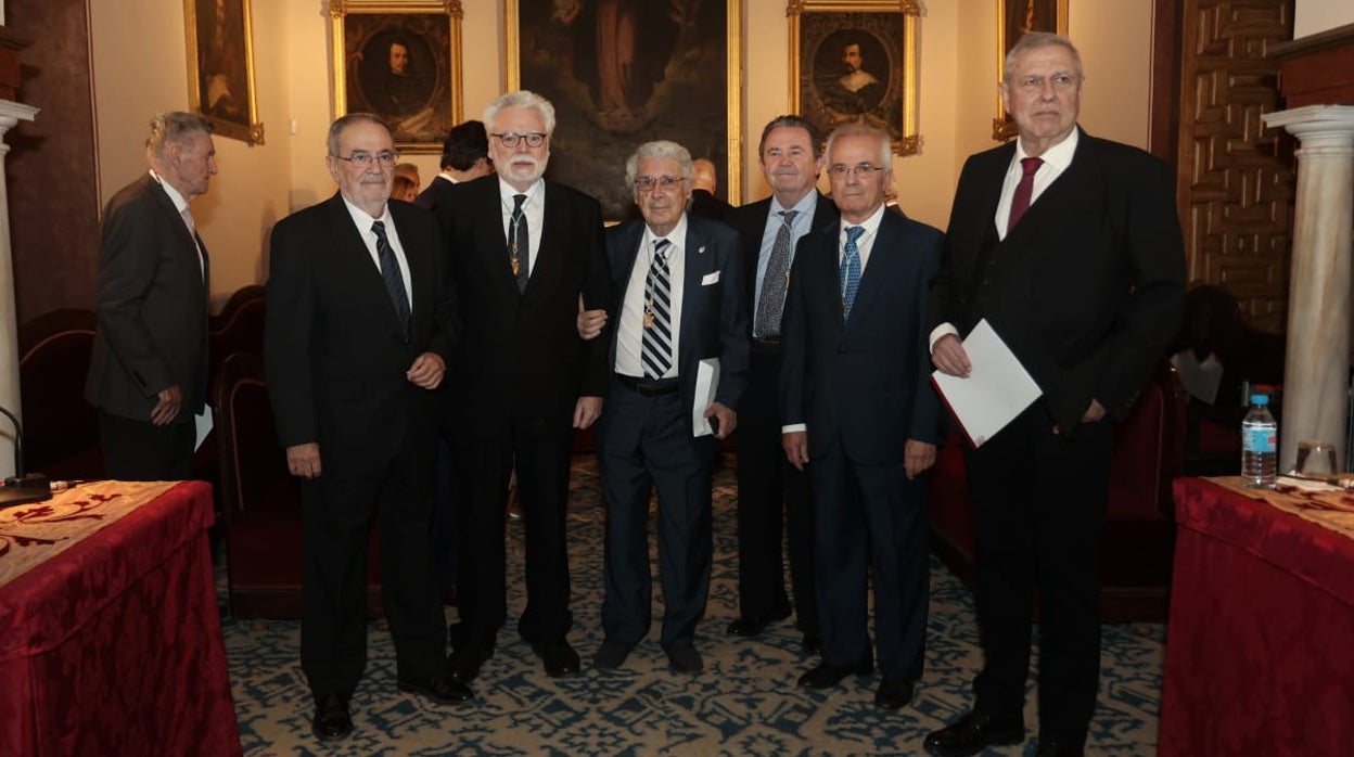 Santa Isabel de Hungría rinde un homenaje a la huella dejada por Rafael Manzano como profesor