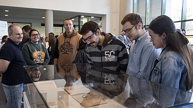 La Hispalense muestra su fondo nebrisense en la Biblioteca Antonio Machado
