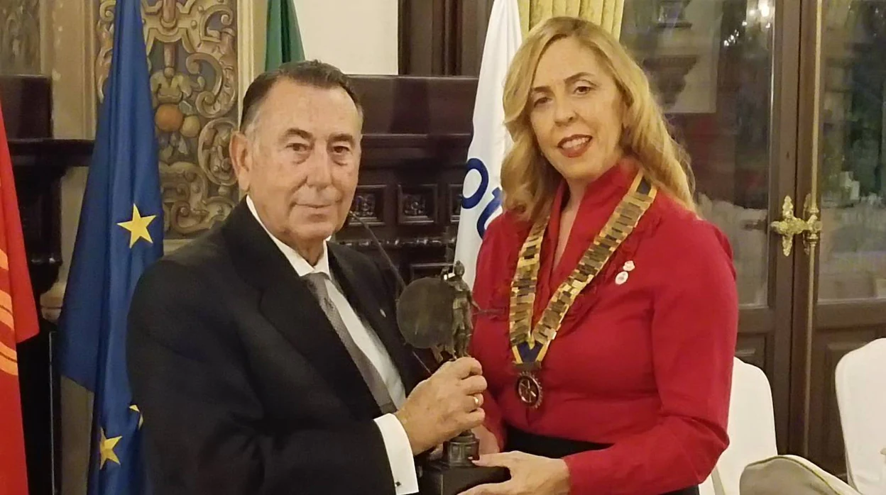 El Rotary Club distingue a Antonio Gallego Jurado como 'Sevillano del año'