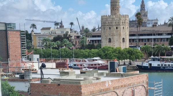 Urbanismo mantiene paralizadas las obras del restaurante Río Grande en Sevilla