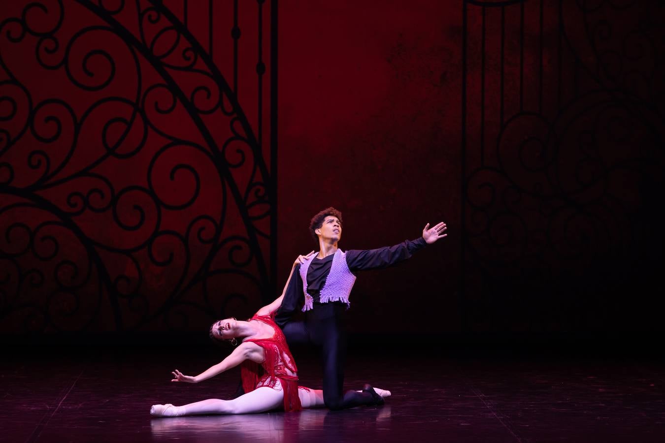 El ballet blanco volvió al Maestranza con el homenaje a Alicia Alonso