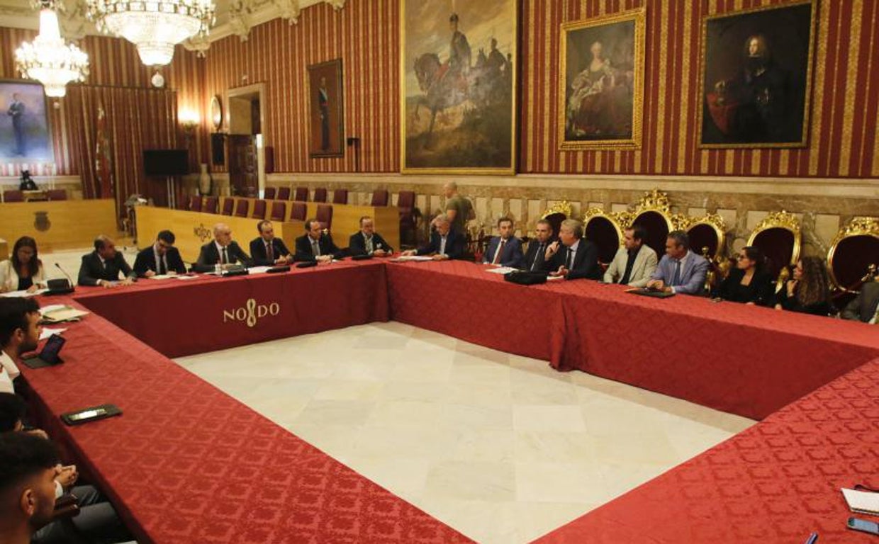 El alcalde, Antonio Muñoz, la pasada semana durante la reunión sobre la candidatura