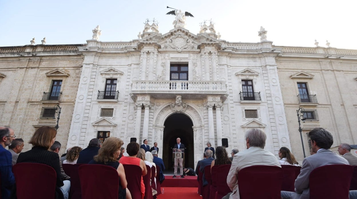 La Universidad de Sevilla solicitará que el Rectorado sea declarado Patrimonio Inmaterial de la Humanidad