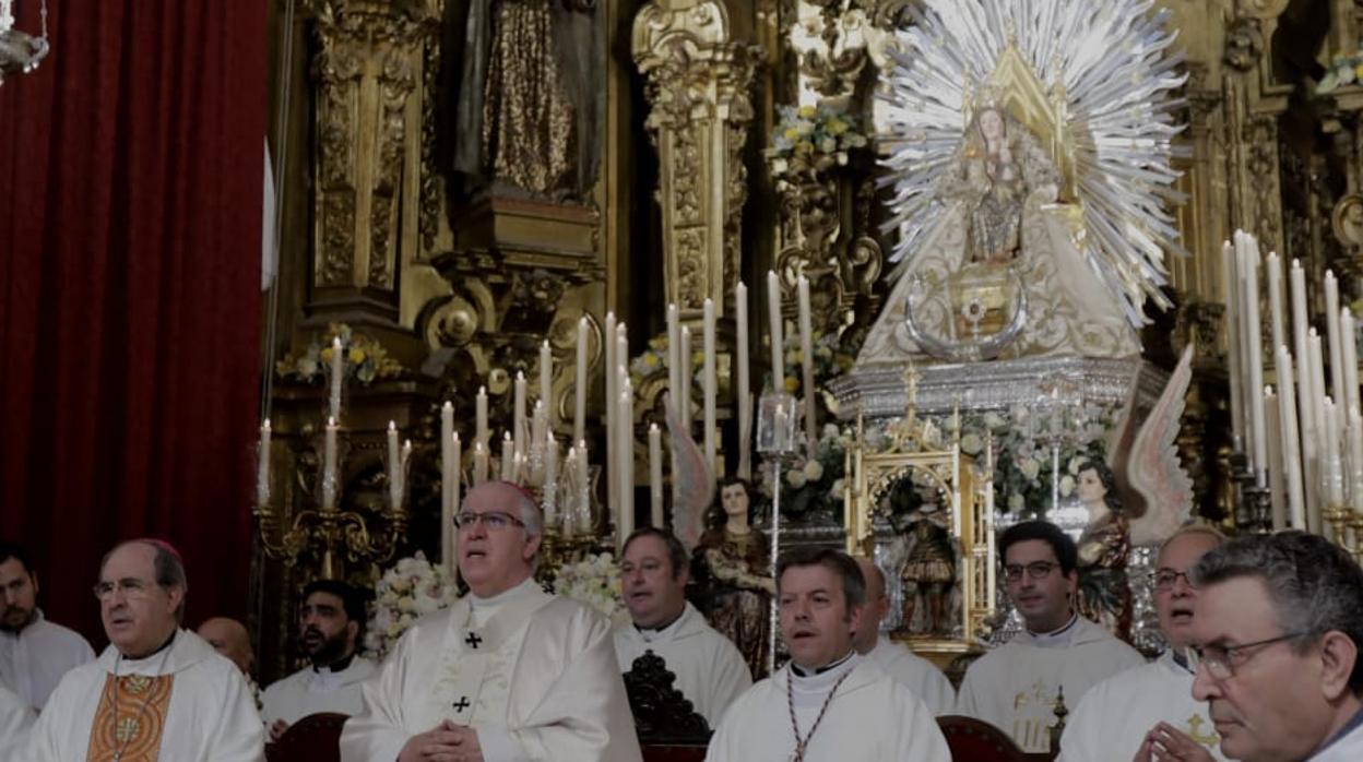 Saiz Meneses: «Válenos Señora, válenos para encontrar la fortaleza y ser fieles a nuestras raíces cristianas»