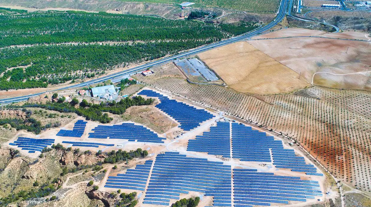Ansasol invertirá 70 millones en dos nuevos parques fotovoltaicos en Sevilla y Jerez
