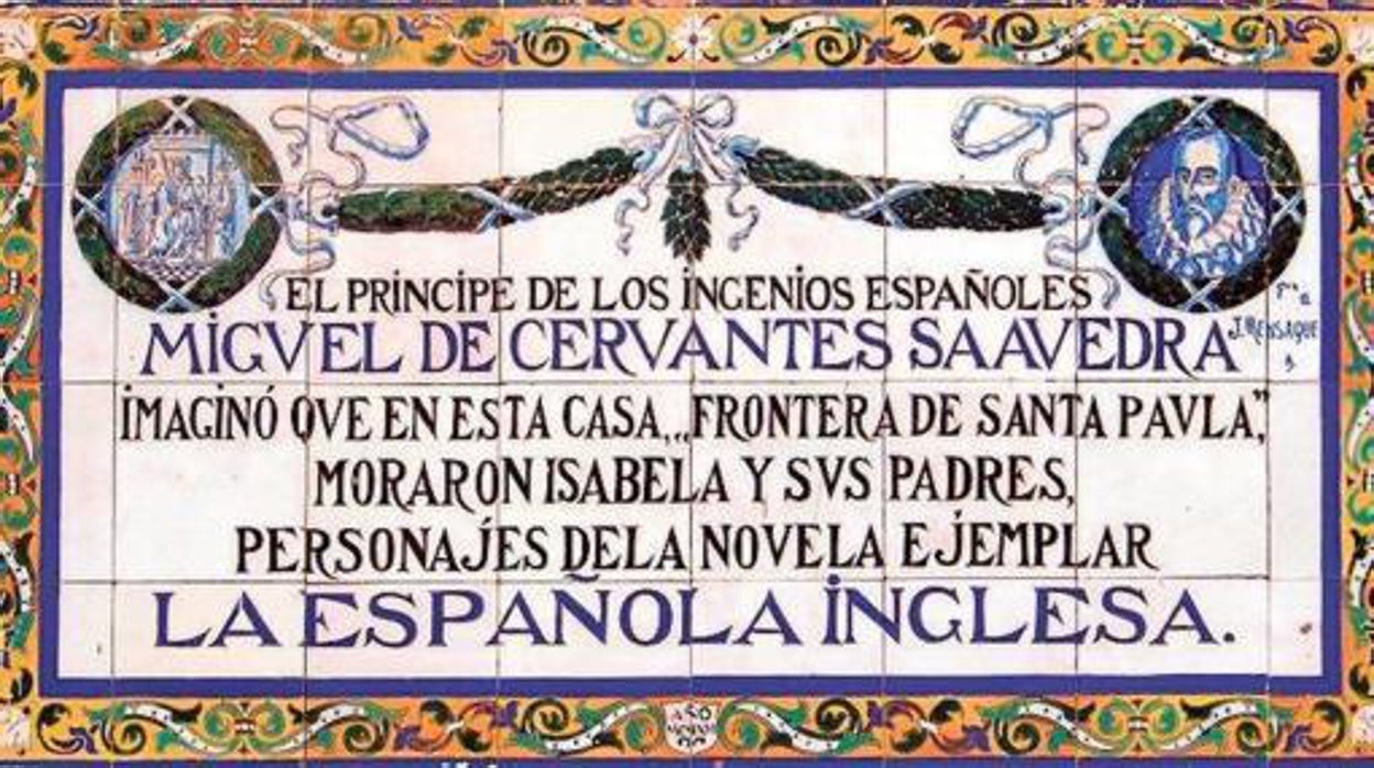 El Ayuntamiento de Sevilla elabora un catálogo para proteger las placas cerámicas de Olavide y las lápidas de Cervantes