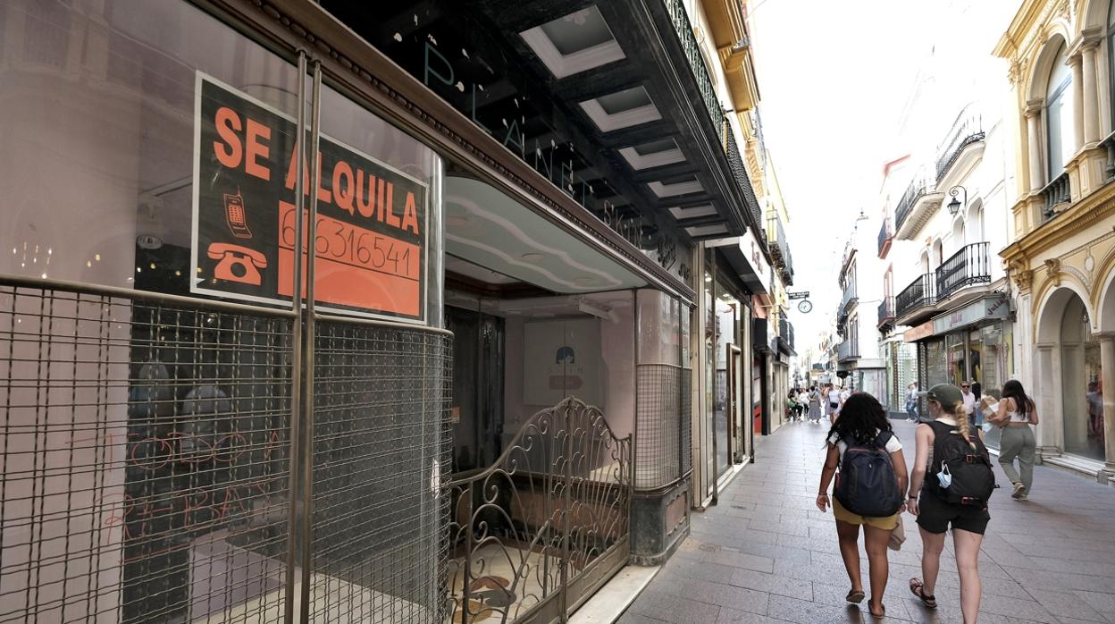 El padrón refleja una nueva bajada de la población de Sevilla en 3.277 habitantes