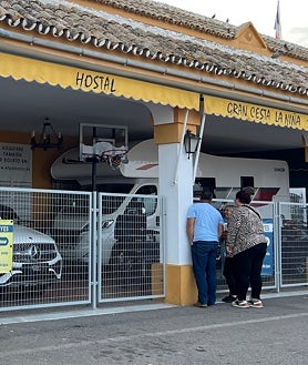 Imagen secundaria 2 - «Hasta en Australia conocen la &#039;locura&#039; de esta cesta de Navidad»