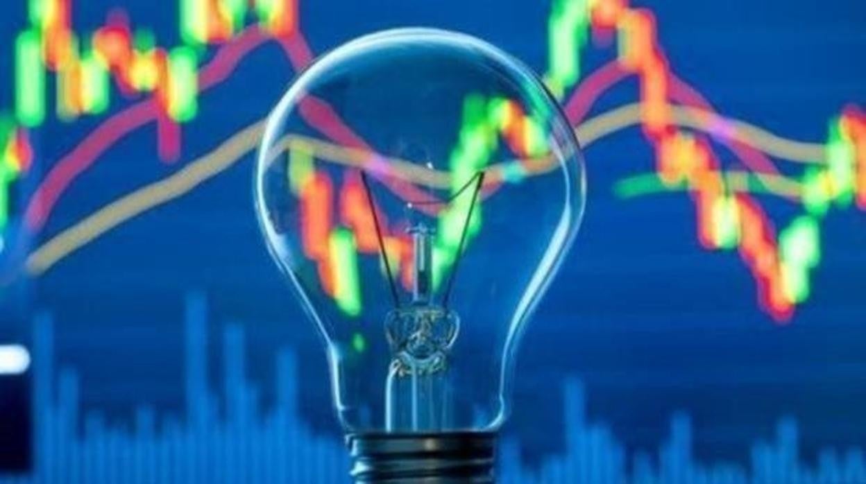 El precio de la luz baja casi un 10 por ciento: estas son las horas más baratas