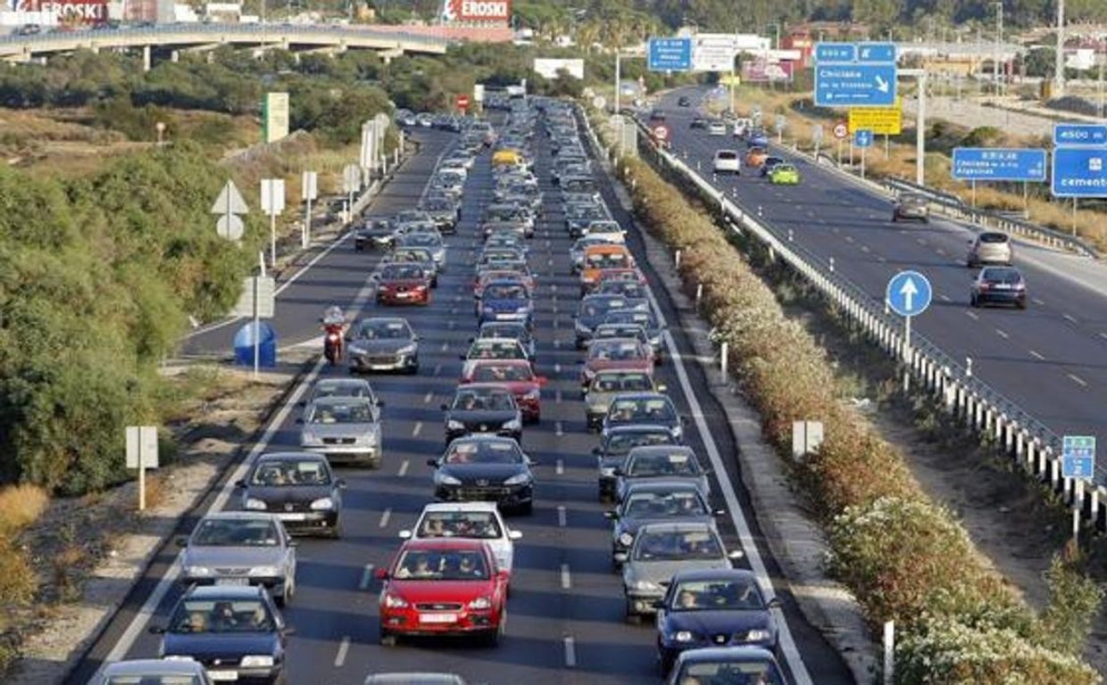 Atasco en la A-4 en dirección Cádiz