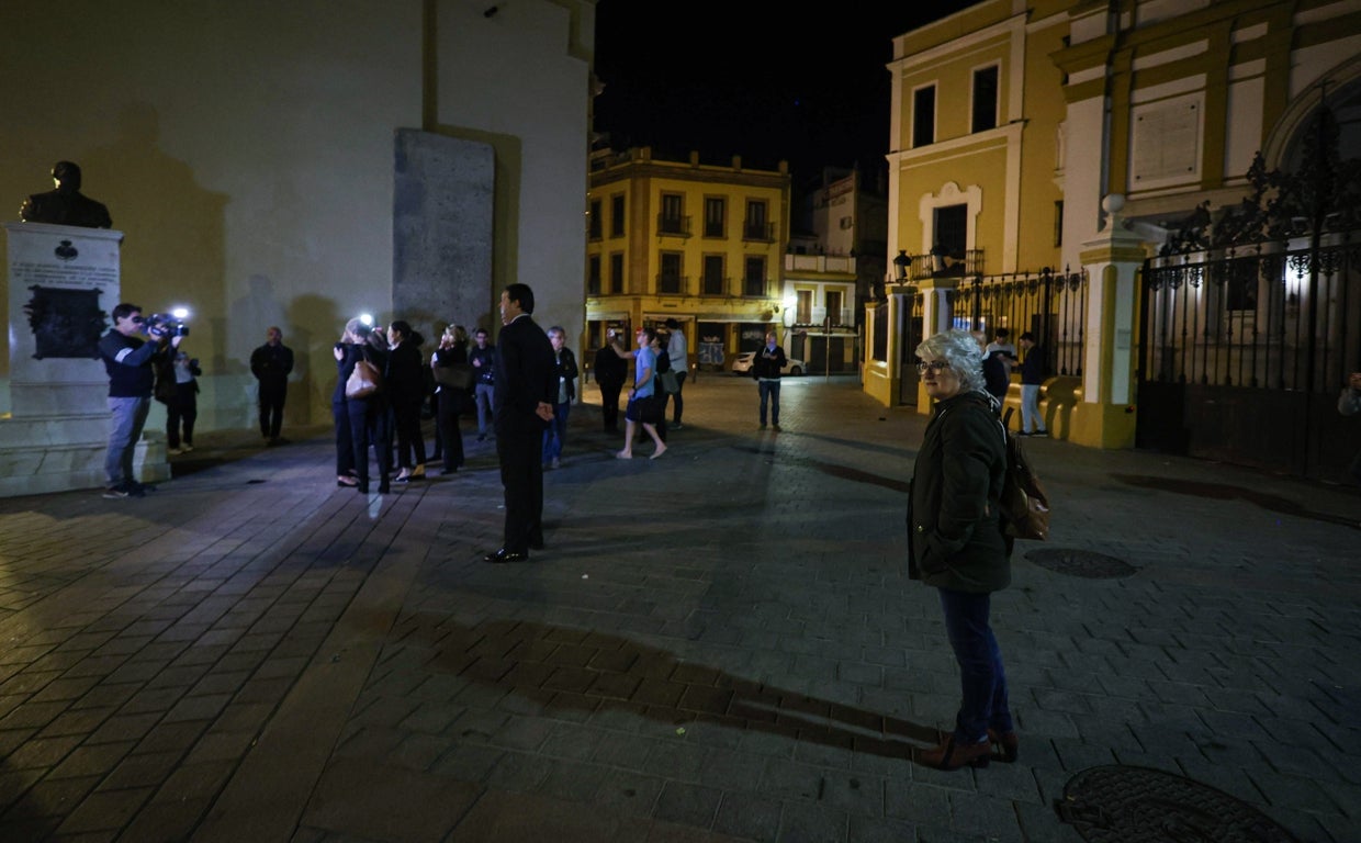 Paqui Maqueda, frente a los familiares de Queipo de Llano
