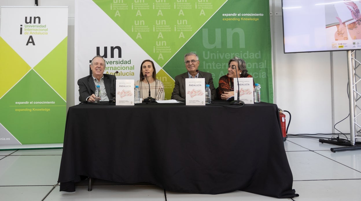 Presentan el 'Nuevo retrato lingüístico de Andalucía' en la Feria del Libro de Sevilla