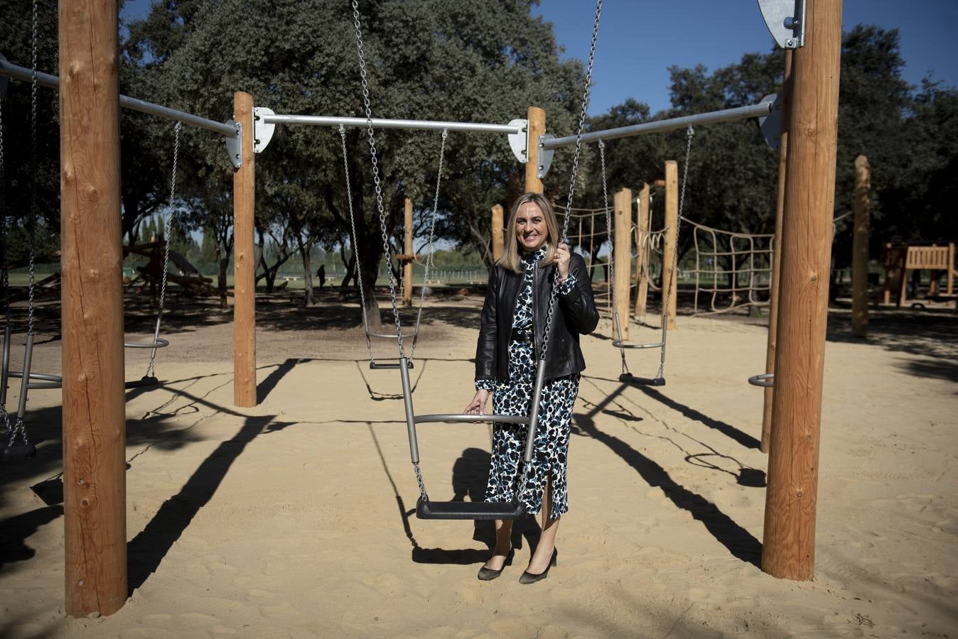 La consejera y la delegada visitaron el parque para ver sus zonas renovadas