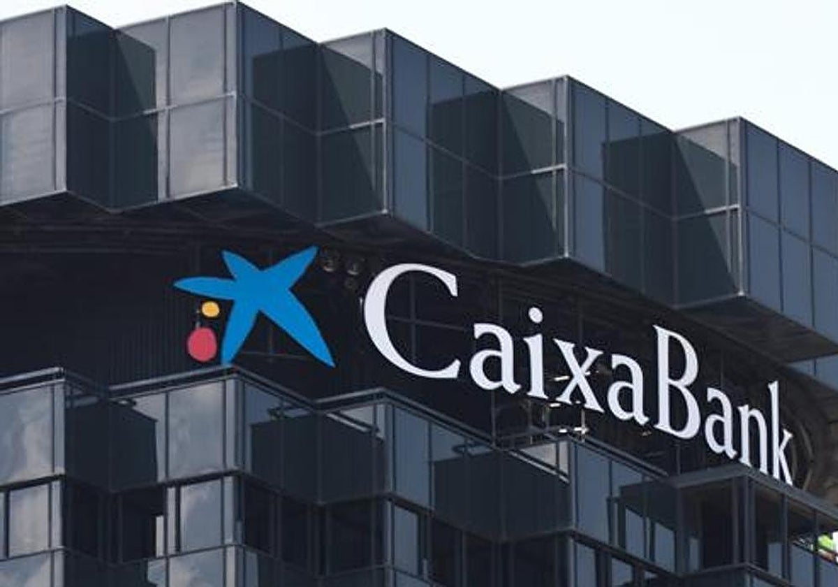 El aviso de CaixaBank para los mayores de 65 años referente a las nuevas comisiones