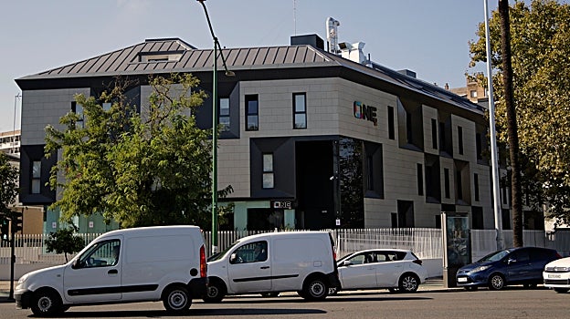 Residencia One en la Avenida de la Palmera