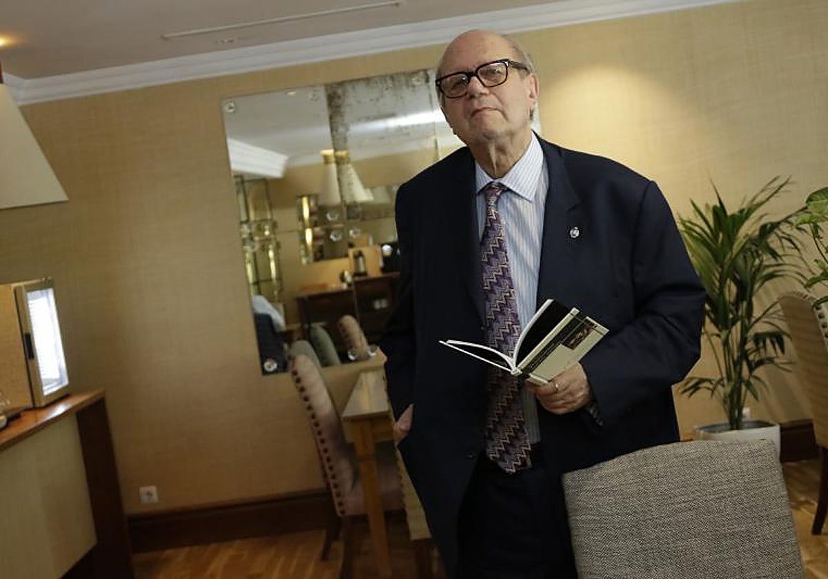 Pere Gimferrer, Premio Nacional de Literatura, presenta en Sevilla su último poemario