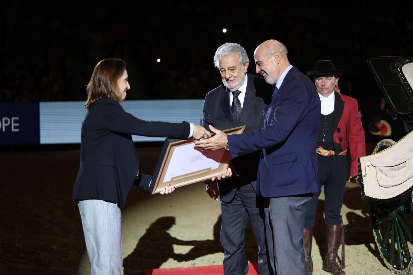 El tenor recoge su premio en el Sicab