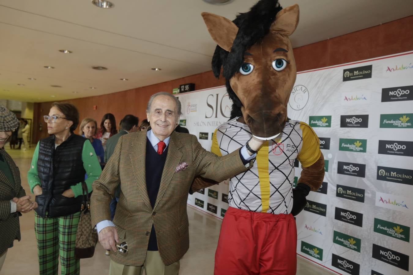 La muestra recibió este sábado mucho público, que disfrutó de la belleza de los caballos de pura raza española 