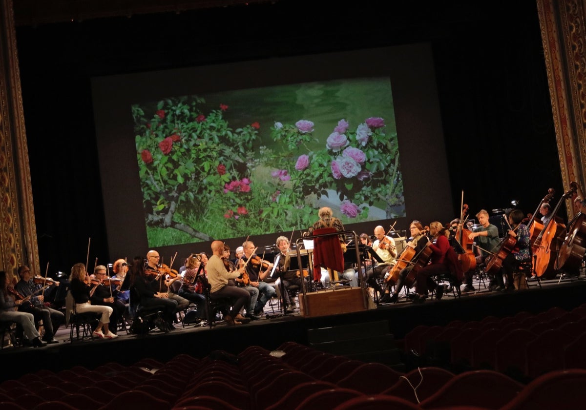 Un momento del ensayo de este espectáculo que se estrena este miércoles en el Teatro Lope de Vega