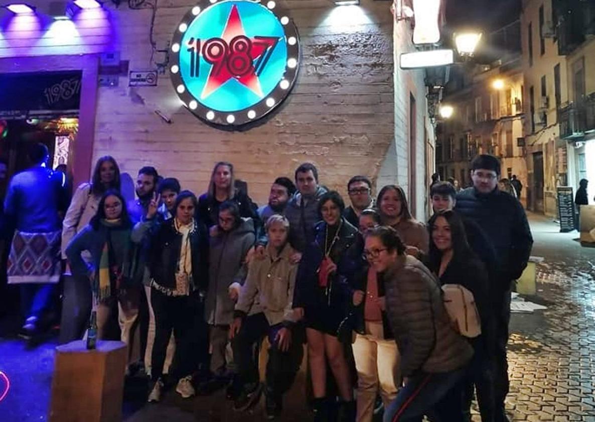 «De vergüenza lo de este bar de la Alameda de Sevilla discriminando a estas personas»