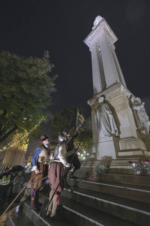 Un momento del desfile de Tercio de Olivares por las calles de Sevilla