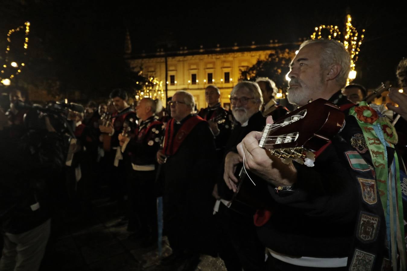 Celebración de los tunos en la Plaza del Triunfo