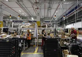 Oferta de trabajo para Amazon en Sevilla: 50 vacantes para mozo de almacén