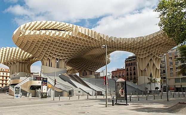 Las Setas de Sevilla, vistas desde la calle