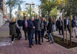 El Ayuntamiento de Sevilla reabre al tráfico la calle Doctor Jiménez Díaz y avanza en la transformación de la avenida de la Cruz Roja