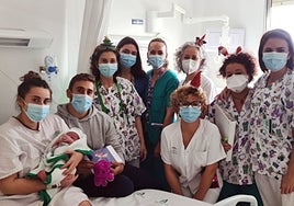Julia, una niña de Arahal, se convierte en el primer bebé sevillano de 2023