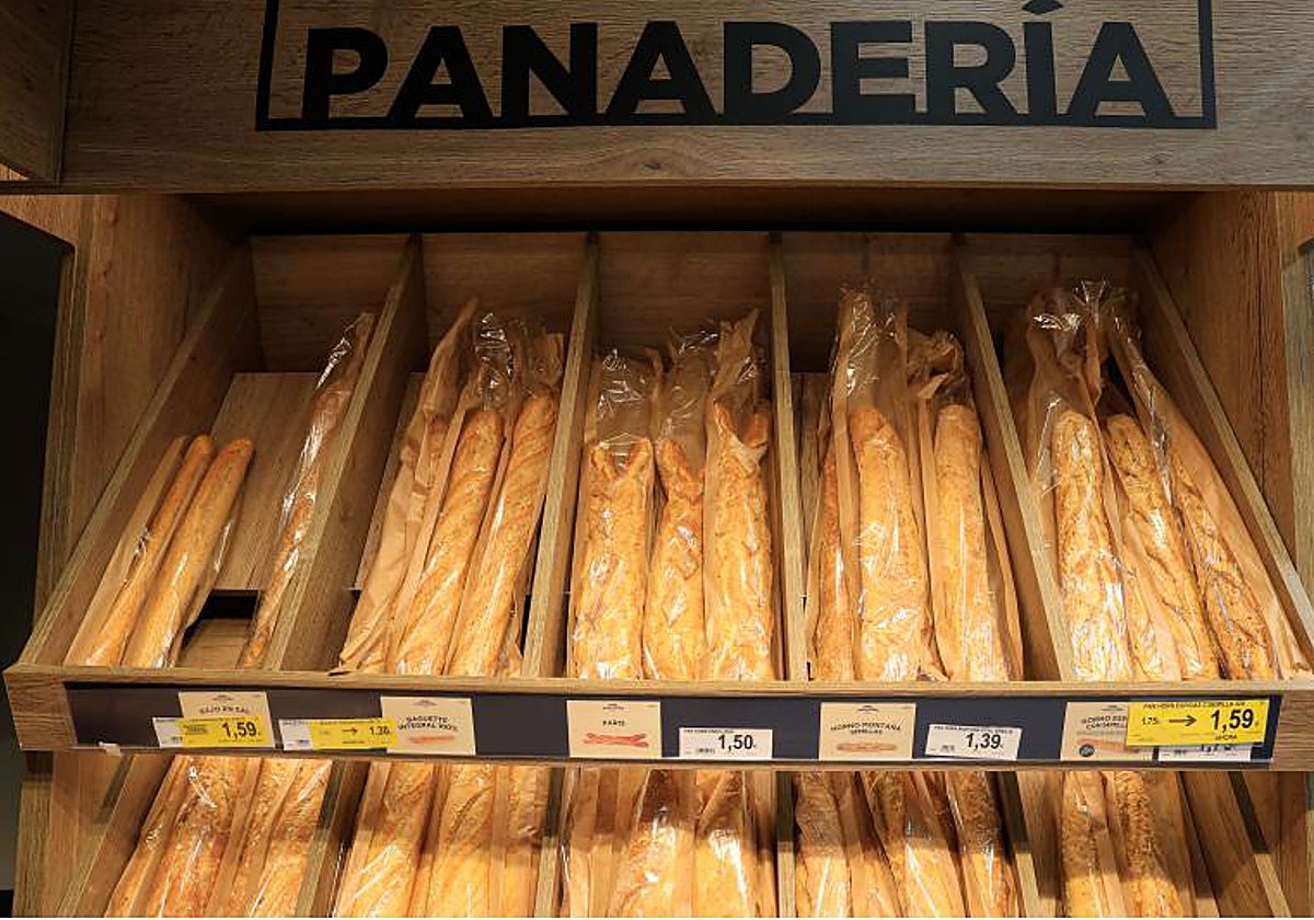 Los supermercados están notificando la rebaja del IVA en los productos de primera necesidad