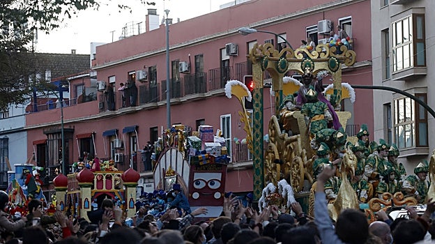 Paso de la Cabalgata por la Ronda Histórica