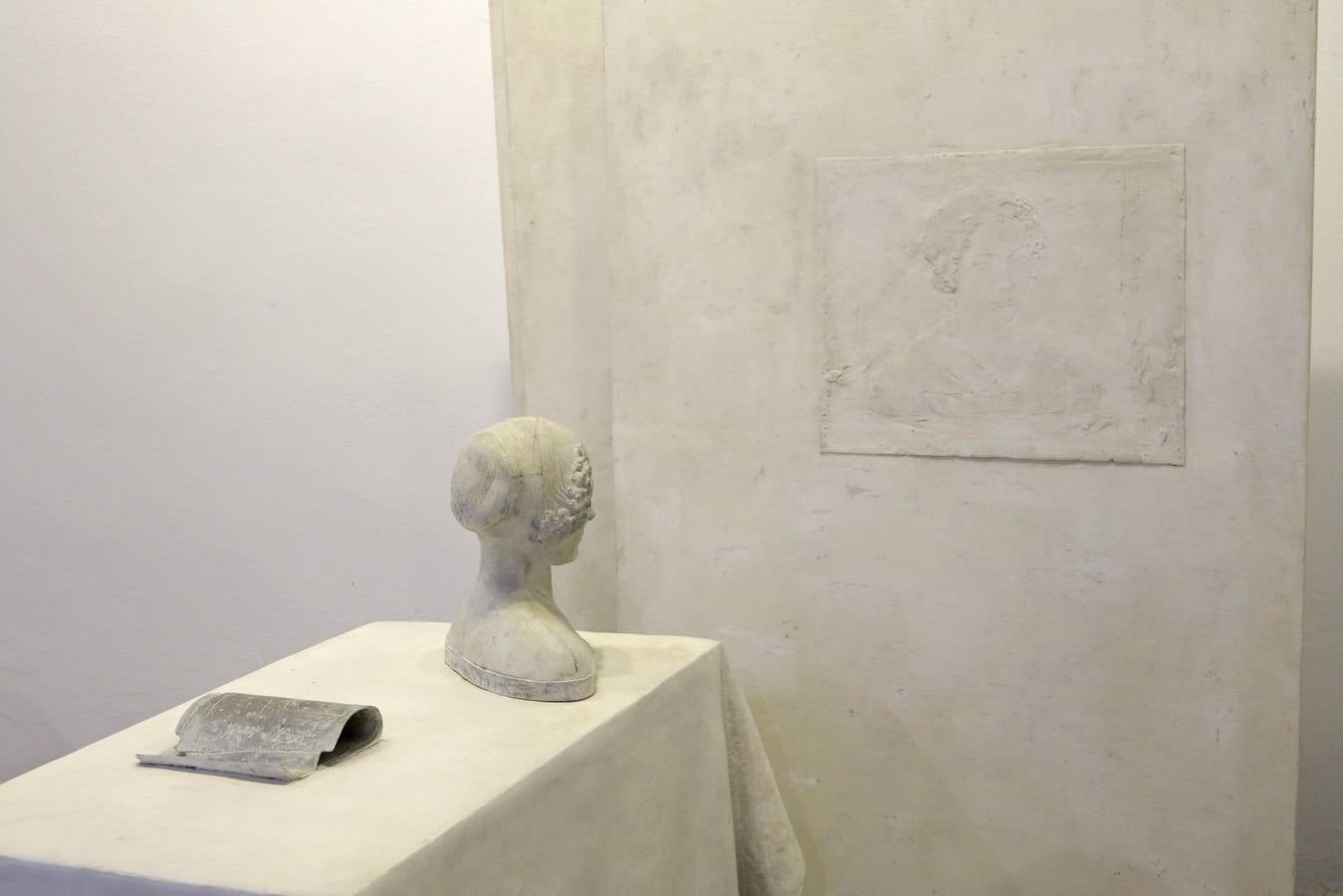 En imágenes, los dibujos y esculturas de Carmen Laffón en la galería