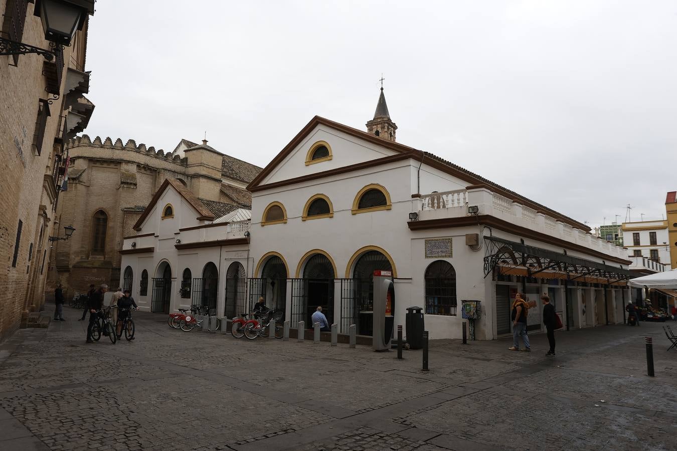 Rincones y calles significativas del barrio de la Macarena