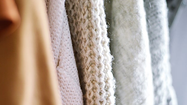 Estas son las prendas que no debes lavar con suavizante