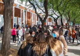 Más de 800 médicos se examinan este sábado del MIR en Sevilla