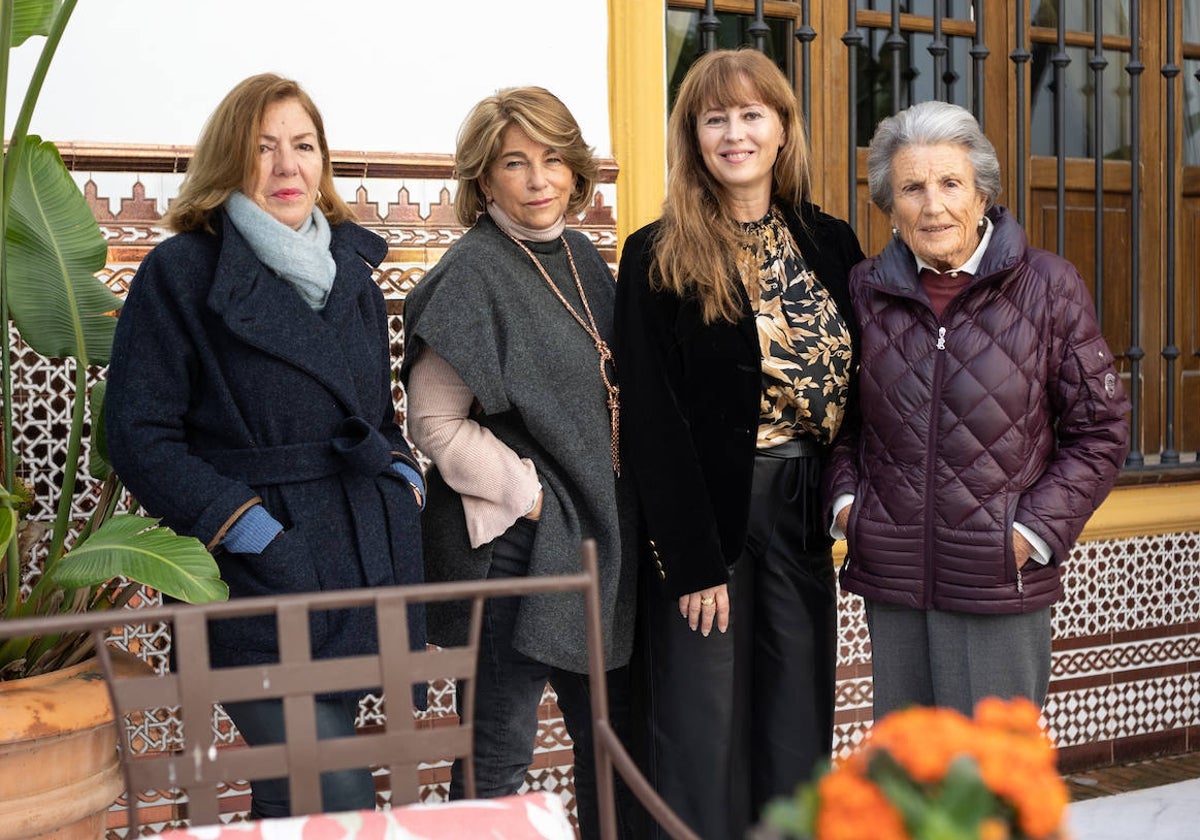 Amparo Soriano, Pilar Pallarés, Gabriela Ostos y María Domecq